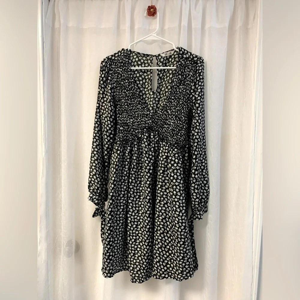 Black & White Floral Dress - Picture 1 of 10
